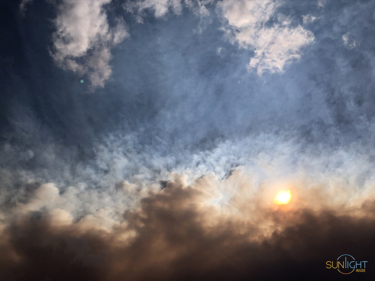 why smoke turns the sky orange - Sunlight Inside